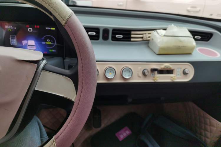 Used Wuling Hongguang MINIEV 2021 Macaron Fashion Edition Lithium-Ion Battery Audio And AC Panel