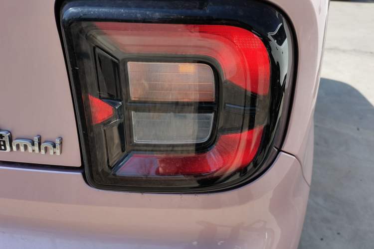 Used Geely Galaxy Panda 2023 Panda Mini 200km Endurance Bear
