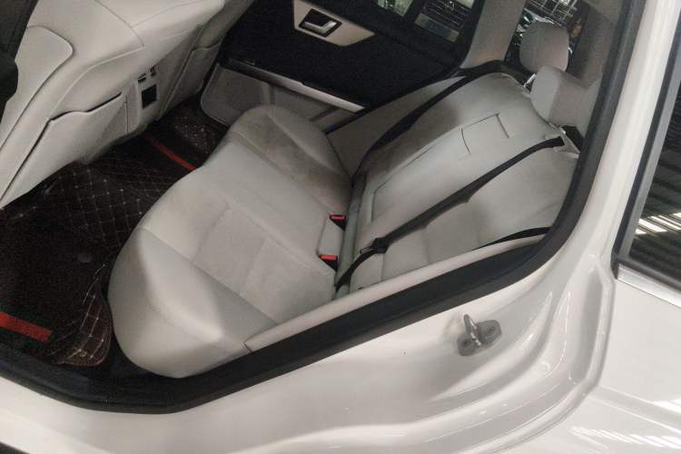 Used Mercedes-Benz GLK-Class 2015 GLK 300 4MATIC Fashion Edition Ultimate Version
