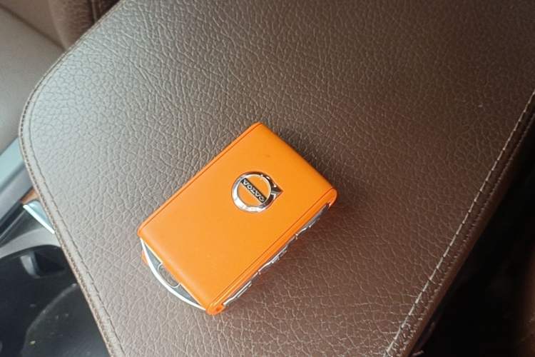 Used Volvo XC90 2021 B5 SmartDrive Luxury Edition 5-seater Vehicle Key