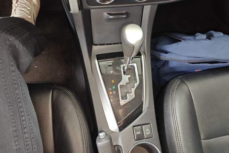 Used Toyota Corolla 2017 Revised Version 1.2T S-CVT GL Gear Lever