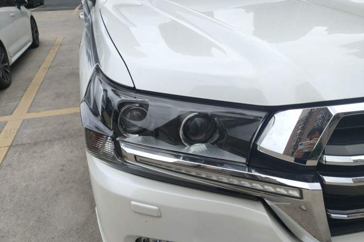 Used Toyota Land Cruiser 