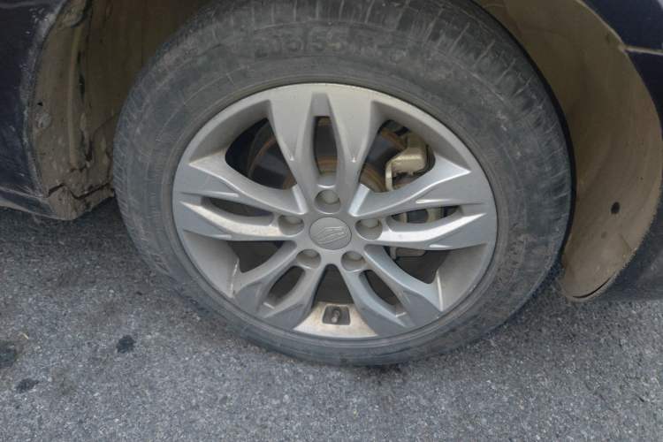 Used Geely Auto Emgrand 2016 Sedan 1.5L CVT Upward Version
