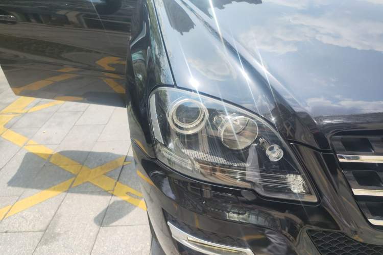 Used Mercedes-Benz M-Class 2010 ML 350 4MATIC Luxury Model Right Front Headlight