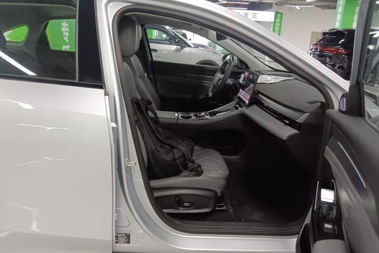 Used Geely Galaxy L6 2025 EM-i 140km Starship Edition Right Front Seat