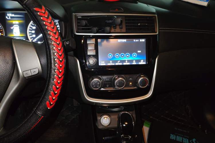 Used Nissan Tiida 2016 1.6L CVT Smart Drive Edition Audio And AC Panel