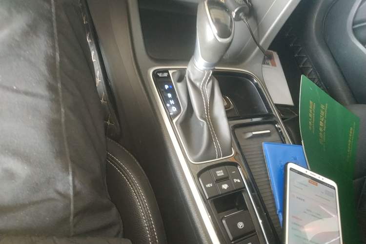 Used Hyundai Sonata Plug-in Hybrid 2018 2.0 PHS Smart Connect Version China VI Standard