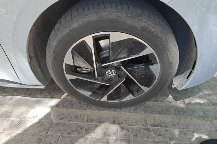 Used Volkswagen ID.3 2023 Upgraded Model Pure Intelligent Enjoyment Version Right Front Wheel Hub