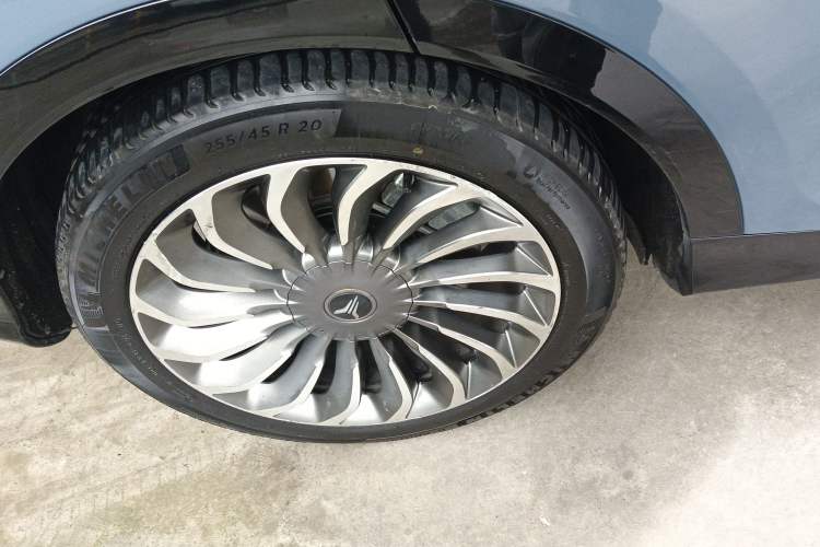 Used VOYAH FREE 2021 Four-Wheel Drive Standard Range-Extended Exclusive Luxury Package
