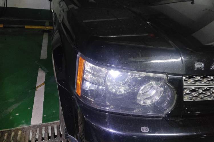 Used Land Rover Range Sport 2013 3.0 TDV6 Diesel Edition Right Front Headlight