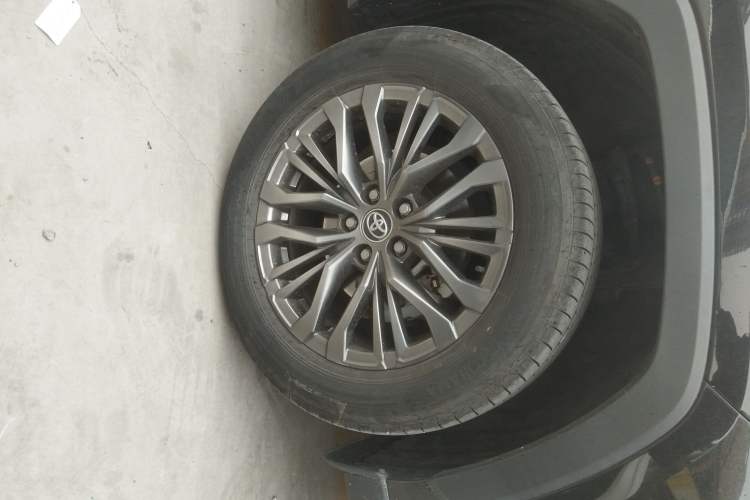 Used Toyota Wildlander 2023 2.0L CVT Two-Wheel Drive Luxury PLUS Edition Right Front Wheel Hub