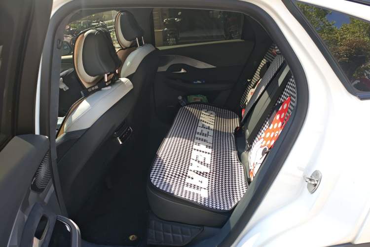 Used ARCFOX Alpha S 2022 708S+ 175kW Left Rear Seat