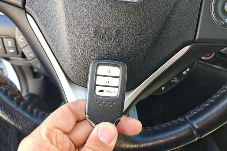 Used Honda CR-V 2015 2.4L Four-Wheel Drive Prestige Edition
