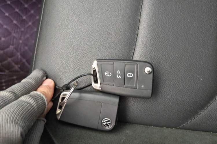 Used Volkswagen Tiguan L 2021 330TSI Automatic Two-Wheel Drive R-Line Enhanced Edition