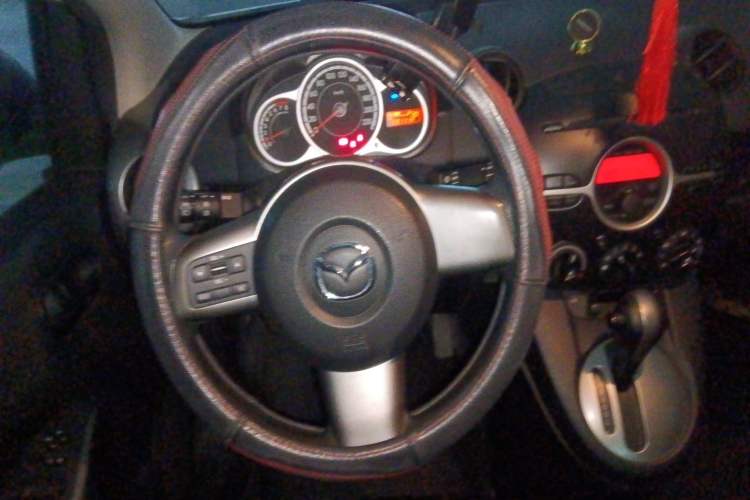 Used Mazda Mazda 2 2012 Hatchback Xuan Dong 1.5L Automatic Value Edition
