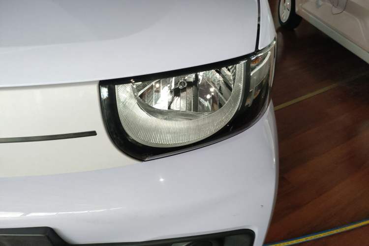 Used Chery QQ Ice Cream 2023 170km Milkshake – Lithium Iron Phosphate Left Front Headlight