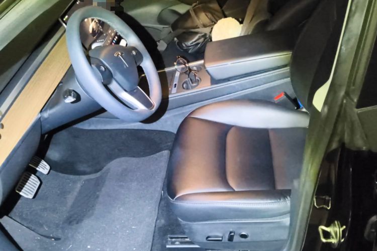Used Tesla Model 3 2022 Rear-Wheel-Drive Version Left Front Seat