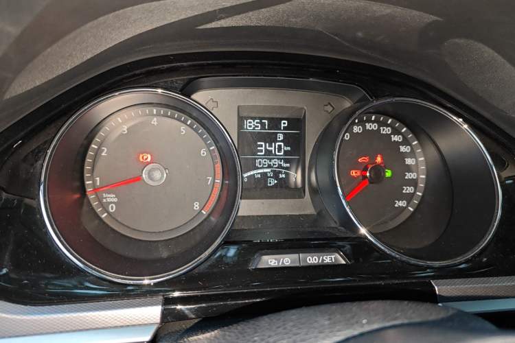 Used Volkswagen Bora 2016 1.6L Automatic Comfort Model Odometer Close Up