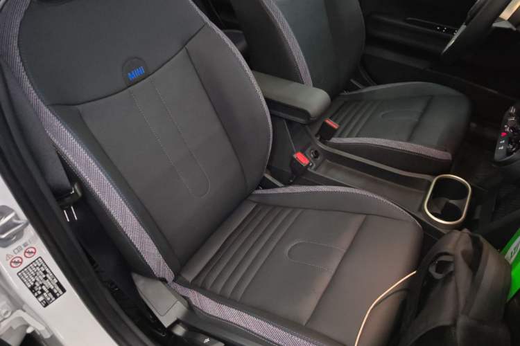 Used MINI MINI 2025 1.5T COOPER Classic Edition Five-Door Version