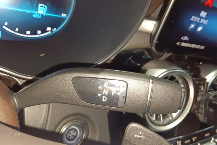 Used Mercedes-Benz GLC 2022 Facelifted GLC 260 L 4MATIC Dynamic Edition Gear Lever