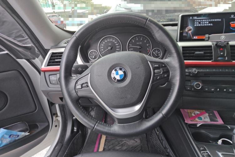 Used BMW 3 Series GT 2016 320i Fashion Model Steering Wheel