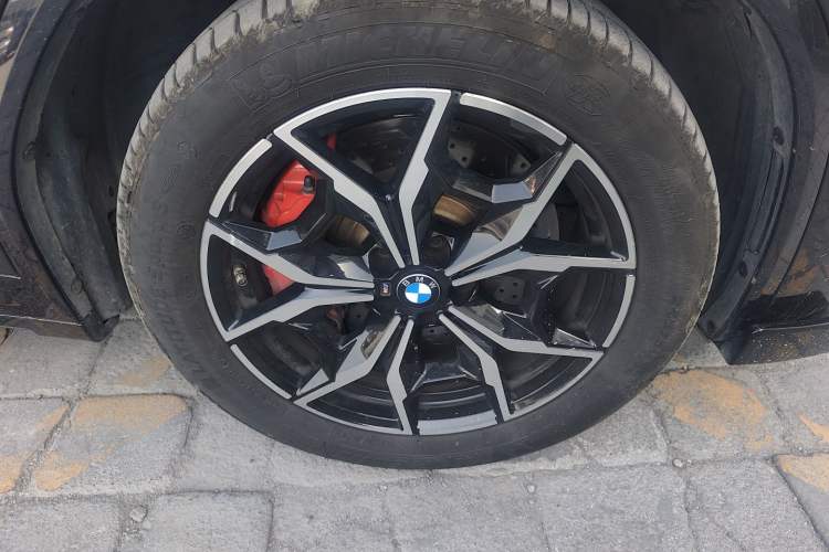 Used BMW X3 2022 xDrive25i M Sport Package Right Front Wheel Hub