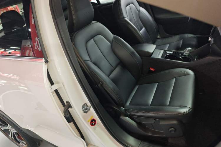 Used Volvo XC40 2020 T4 Four-Wheel Drive Smart Luxury Edition
