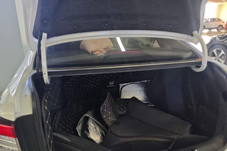 Used Honda Envix 2019 180TURBO CVT Enjoyment Edition China VI Trunk