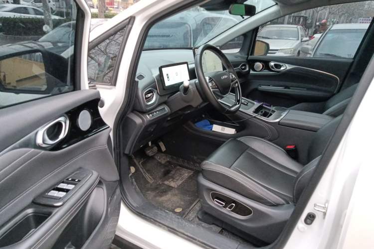 Used AION V 2024 Plus 70 Star Edition Lithium Iron Phosphate
