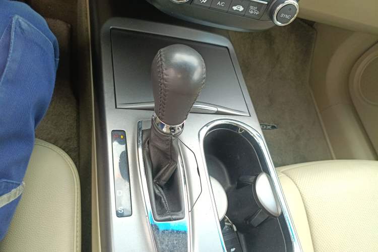 Used Acura RDX 2013 3.0L Two-Wheel Drive Elite Edition