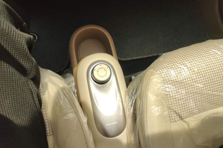 Used Wuling Hongguang MINIEV 2025 Four-Door Version Advanced Edition