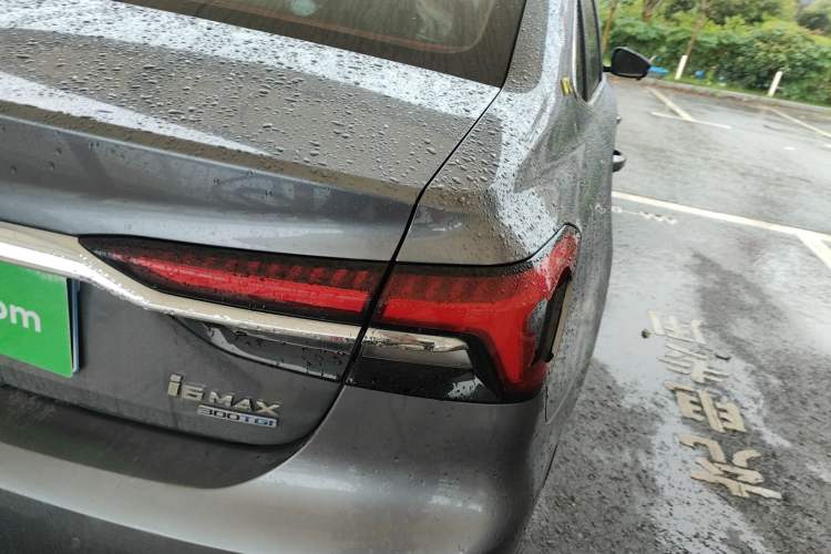 Used Roewe i6 MAX 2020 300TGI Automatic "Swell Cool Smart Drive" Edition