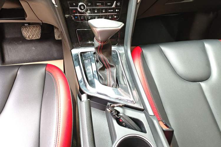 Used Venucia D60 2018 1.6L CVT Smart Connect Elite Edition