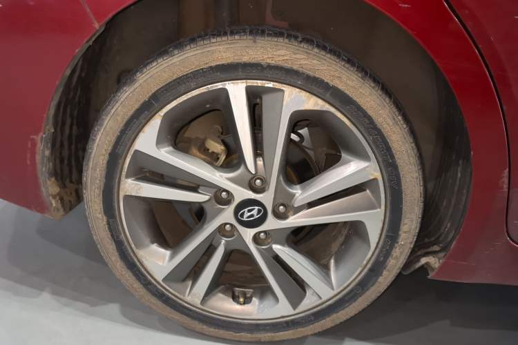 Used Hyundai Elantra (6th Generation / Lingdong) 2016 1.6L Automatic ZhiXuan – Elite Version Right Rear Wheel Hub