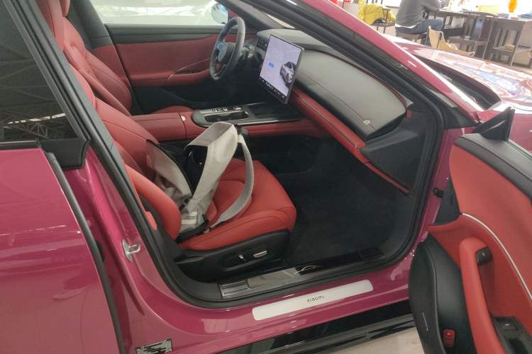 Used Xiaomi Auto SU7 2024 Rear-Drive Long-Range Intelligent Driving Version Right Front Seat