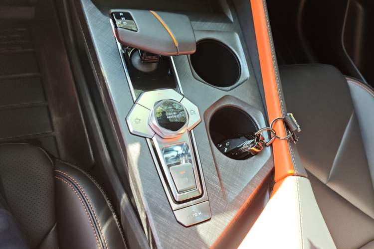 Used Changan UNI-V 2022 1.5T Prestige Version