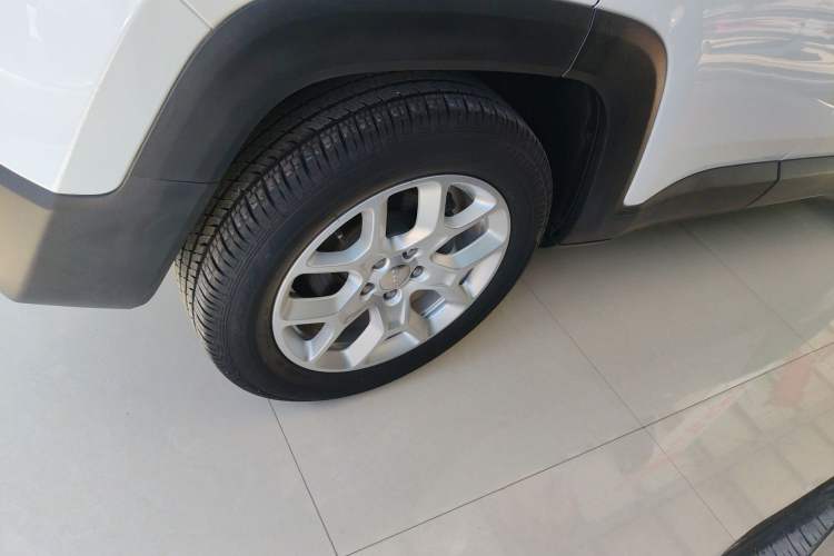 Used Jeep Renegade 2017 180T Automatic High-Energy Version
