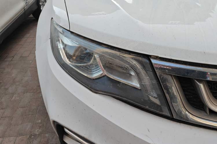 Used Geely Auto Emgrand X7 Sport 2016 1.8TD Automatic Smart Connectivity Version Right Front Headlight