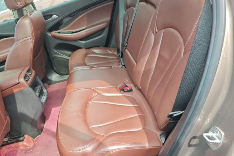 Used Buick Envision 2018 20T Two-Wheel Drive Luxury Model Left Rear Seat