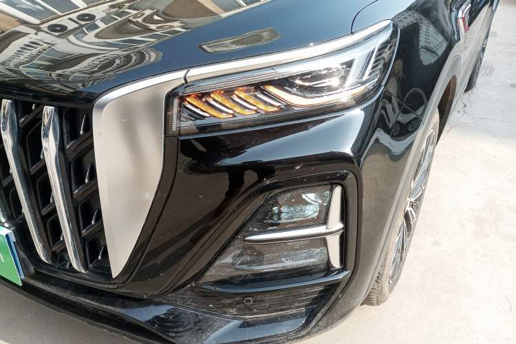 Used Hongqi HS5 2025 2.0T All-Wheel-Drive Flagship Pro Edition Left Front Headlight