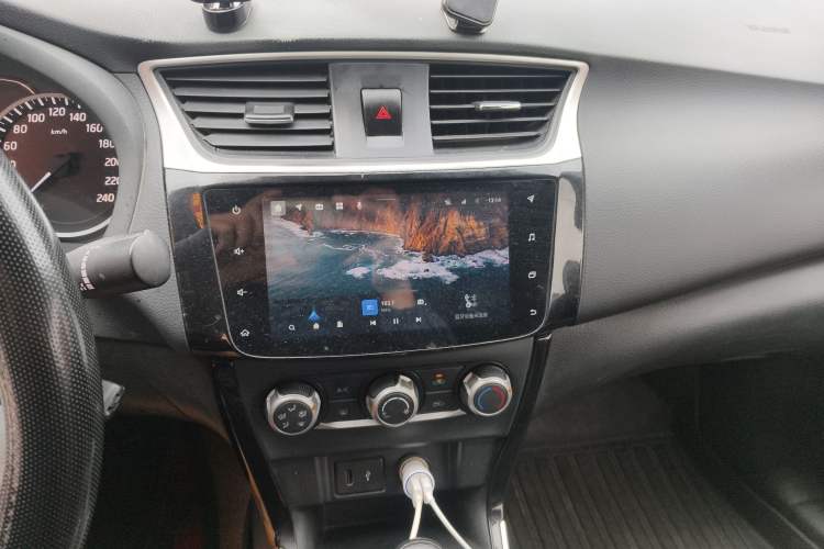 Used Nissan Sylphy 2021 Classic 1.6XL CVT Luxury Edition Audio And AC Panel