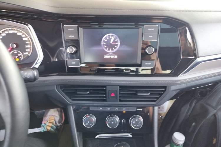 Used Volkswagen Sagitar 2020 280TSI DSG Comfort Version China VI Standard Audio And AC Panel