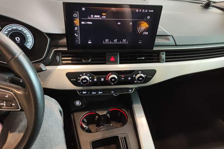 Used Audi A4L 2020 40 TFSI Fashion Dynamic Model Audio And AC Panel