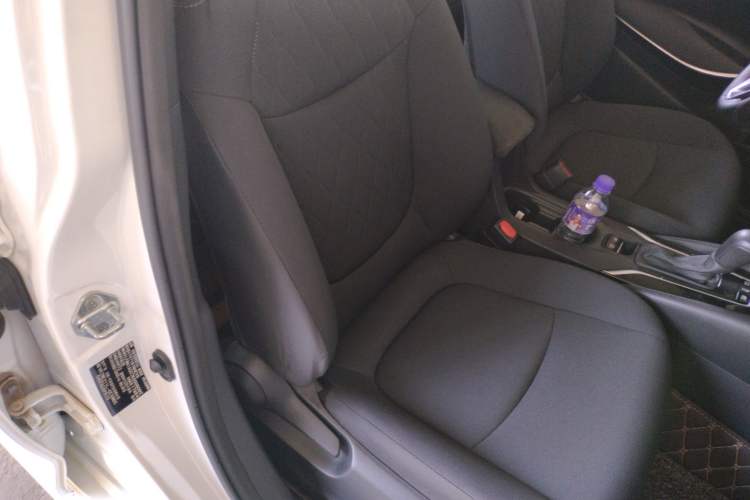 Used Toyota Corolla 2019 Dual-Engine 1.8L E-CVT GL-i Pioneer Edition Right Front Seat