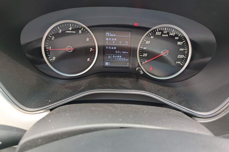 Used Baojun 530 2018 1.5T DCT Luxury Model China V Odometer Close Up