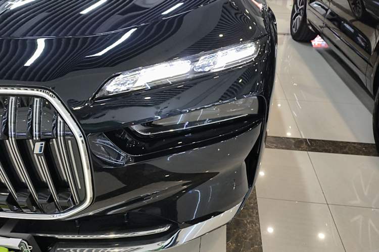 Used BMW i7 2023 xDrive60L Luxury Package
