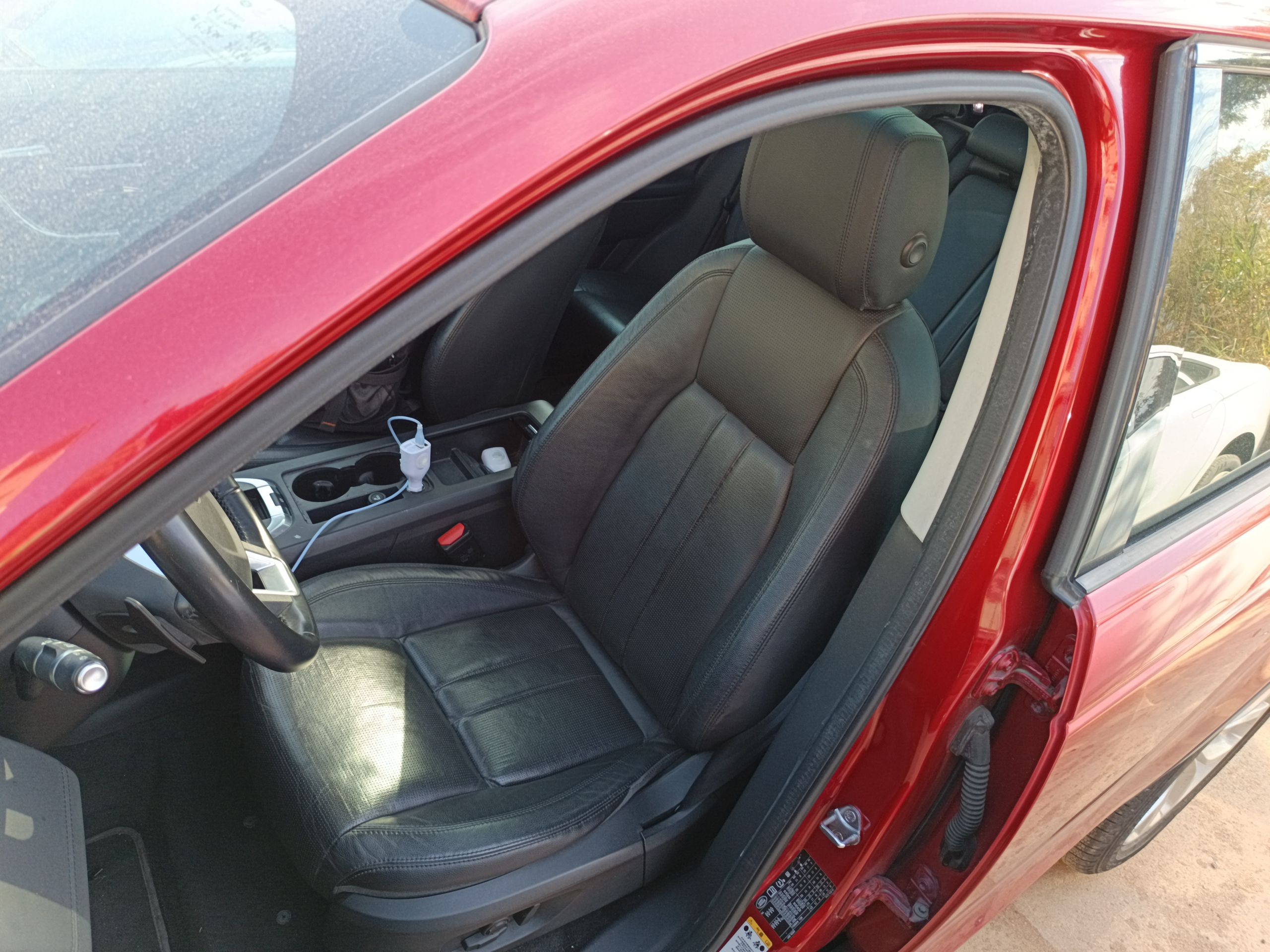 Переднее сиденье в автомобиле