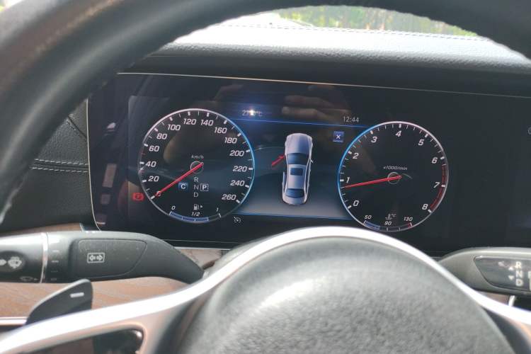 Used Mercedes-Benz E-Class 2019 E 200 L Instrument Cluster