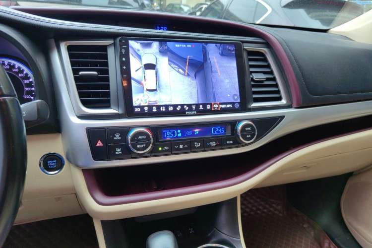 Used Toyota Highlander 2015 2.0T Four-Wheel Drive Luxury Navigation Version with 7 Seats Audio And AC Panel