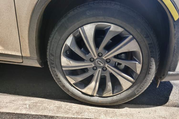 Used GAC Trumpchi GS4 2020 270T Automatic Smart Connectivity Edition Right Front Wheel Hub